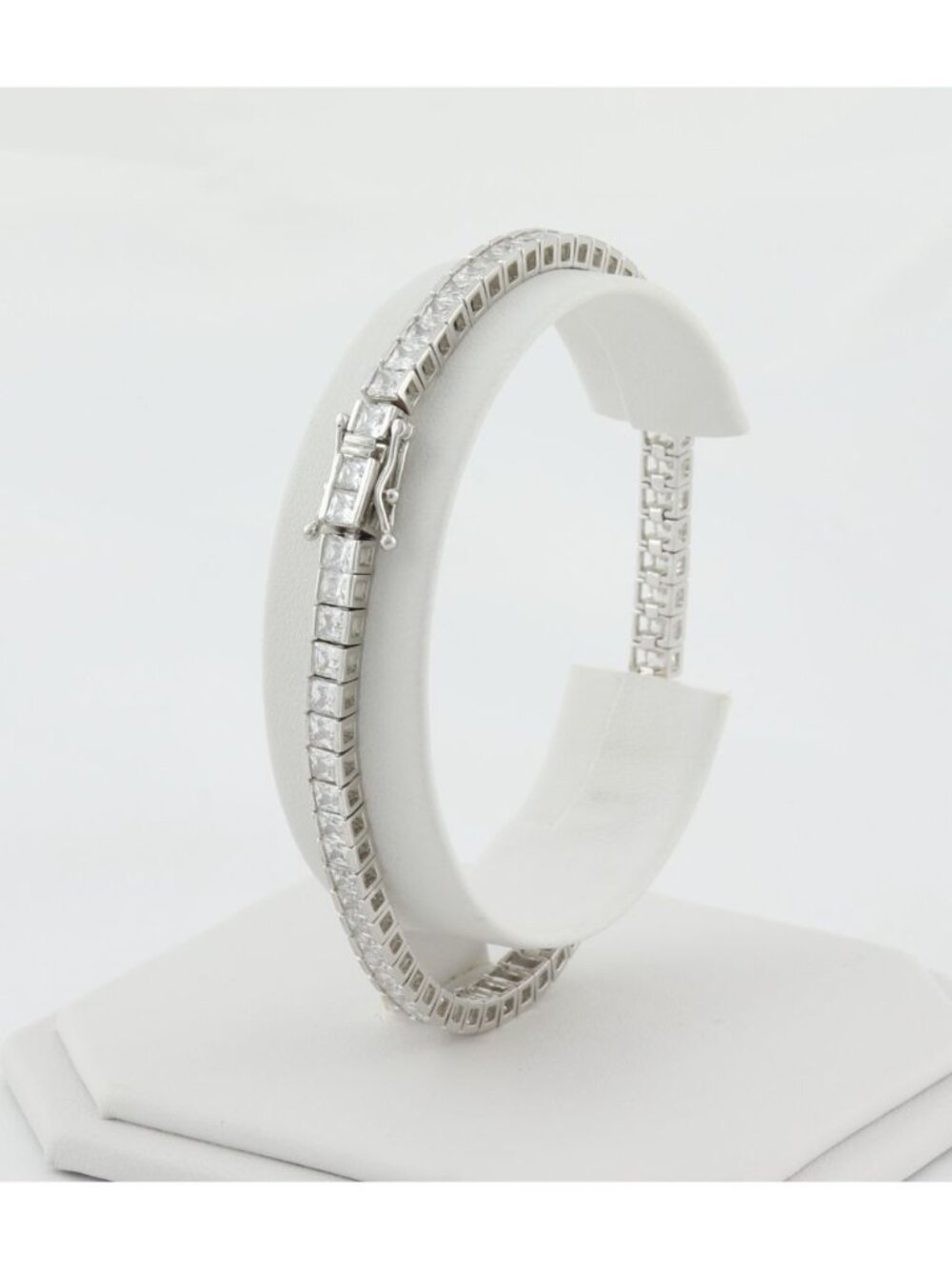 Sterling Silver Brilliant Princess Cut Sparkly Cubic Zirconia Tennis Bracelet 8" - Picture 5 of 8